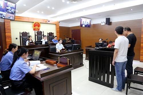 法院旁听吃瓜群众案件,吃瓜群众见证法院案件审理现场