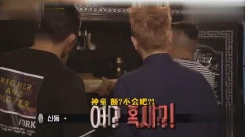 吃瓜群众憋笑视频合集,欢乐无限